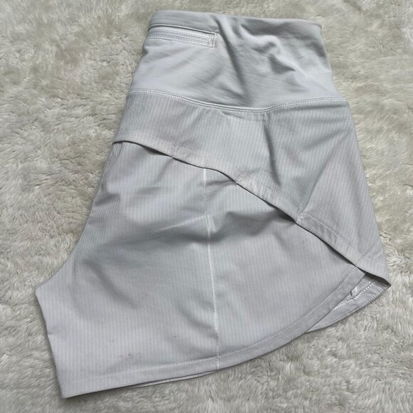 Lululemon LW7AVLT Women's White Speed Up Long Updated Fit Shorts Size 4 - Picture 2 of 12